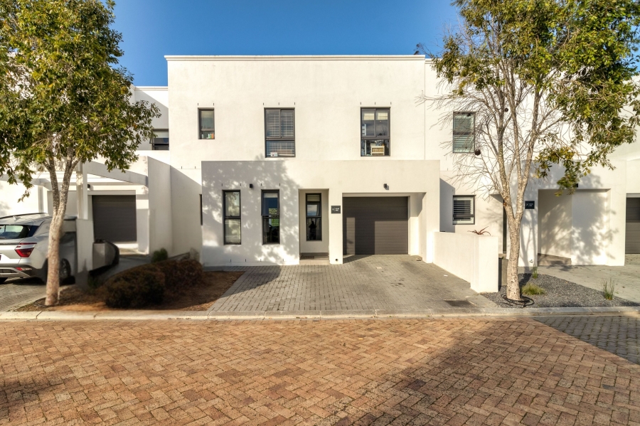 3 Bedroom Property for Sale in Croydon Gardens Estate Western Cape